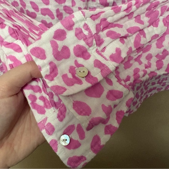 Rails Ellis Fuchsia Jaguar Button Up Cotton Gauze Top Pink White Size Medium - Picture 9 of 13
